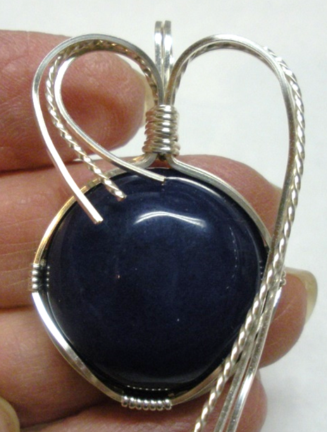 Judy Larson's Sweetheart Pendant - , Classic Wire Jewelry, Wire Wrapping, Wrapping, Wire Wrapping Jewelry, Trim the left side wires so that they overlap the cabochon slightly.  